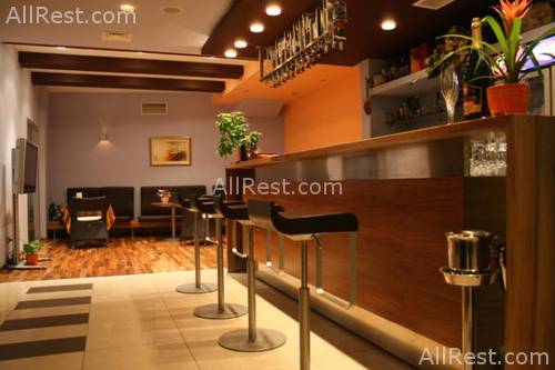 Eden Hotel 25